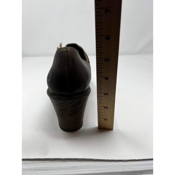 Born F13222 Womens Brown Leather Closed Toe Slip-On Block Heel Clog Shoes Size 9 - Picture 8 of 9